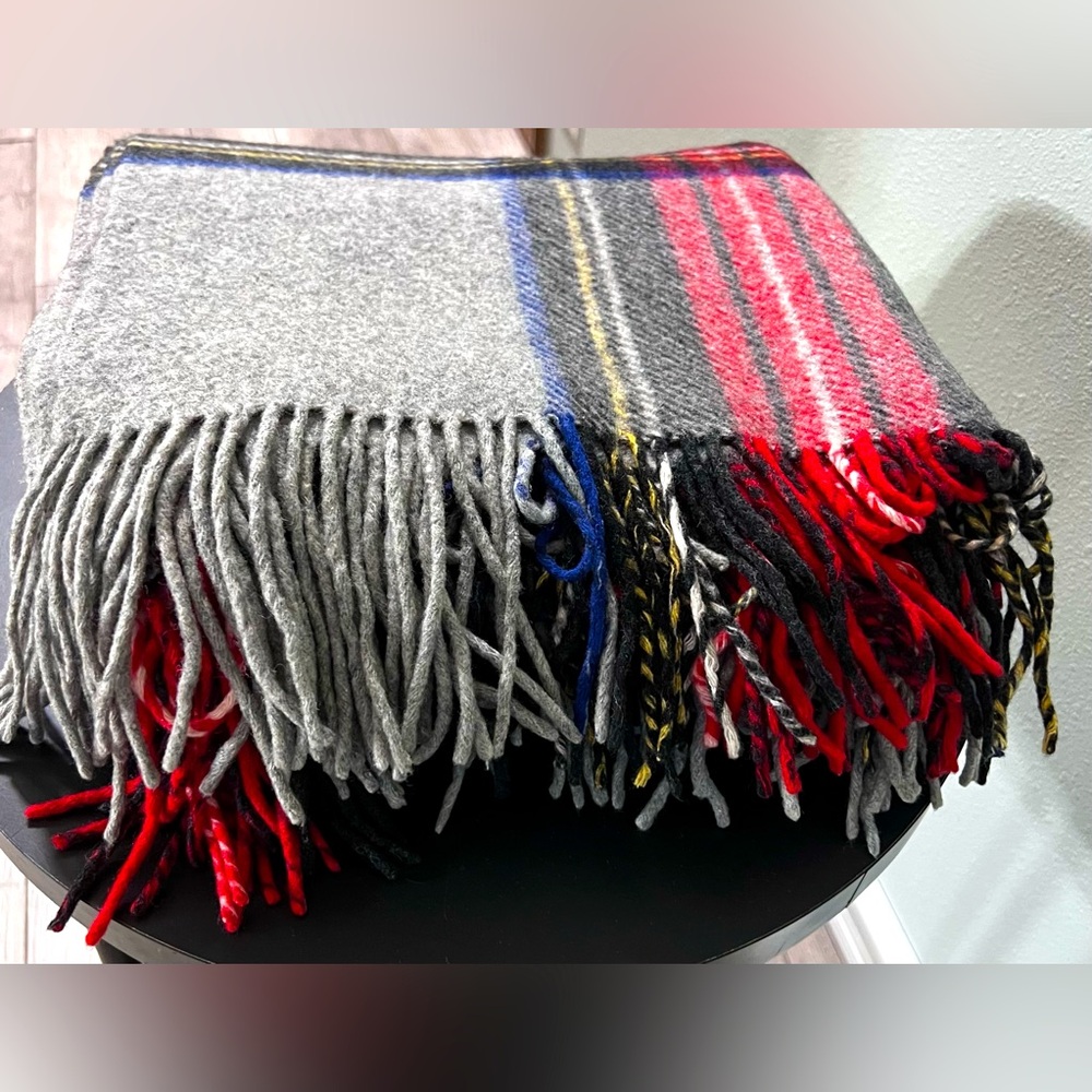 Vintage Reine Woole Genuine Wool Tartan Plaid Blanket Fringe Cozy Winter Decor - Picture 3 of 11